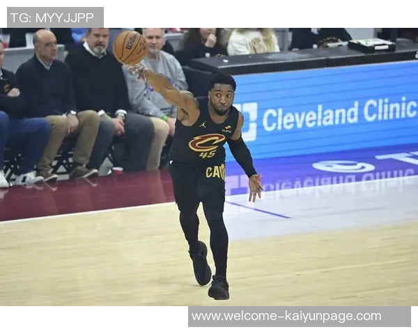 皮尔斯评价米切尔骑士常规赛表现出色期待季后赛突破次轮成就辉煌